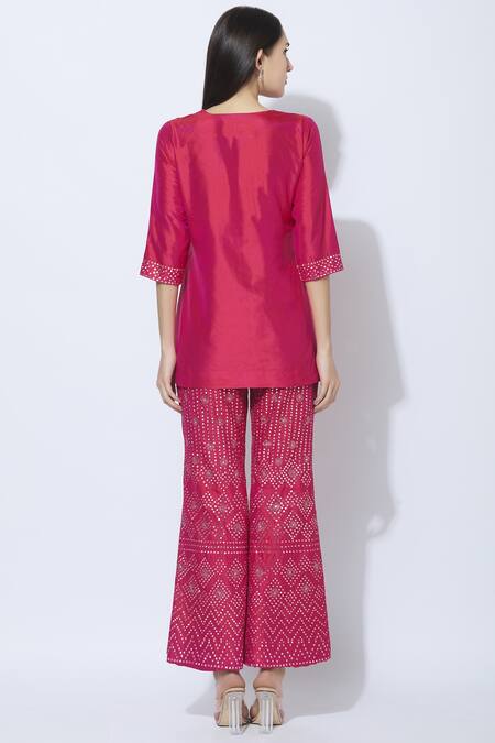 Shop Samatvam By Anjali Bhaskar Pink Dupion Silk, Shantoon Round Embroidered Kurta Set at Aza Fashions Shop_Samatvam By Anjali Bhaskar_Pink Dupion Silk, Shantoon Round Embroidered Kurta Set _at_Aza_Fashions