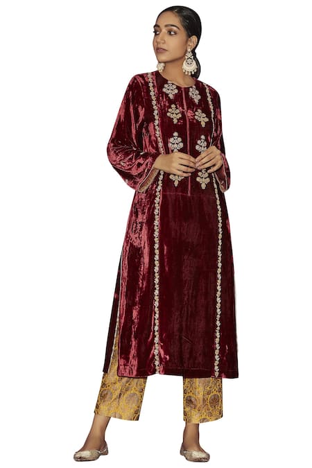 Sue Mue_Maroon Velvet Round Embroidered Kurta Set_Online_at_Aza_Fashions