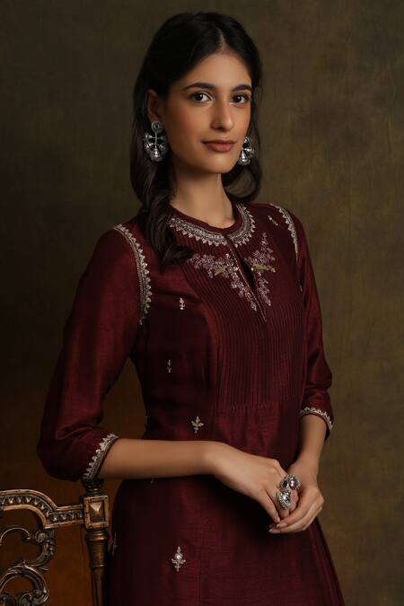 Anju Modi_Maroon Cotton Embroidered Asymmetric Kurta Set_Online_at_Aza_Fashions