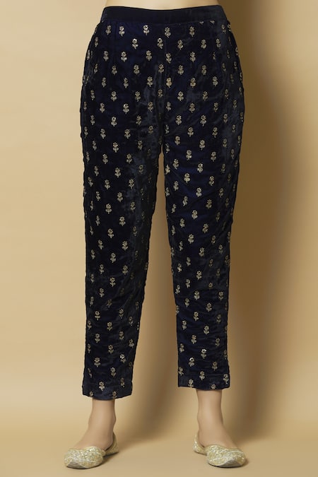 Shop Kunwarani Ritu Blue Velvet Round Embellished Kurta Set Online at Aza Fashions Shop_Kunwarani Ritu_Blue Velvet Round Embellished Kurta Set _Online_at_Aza_Fashions