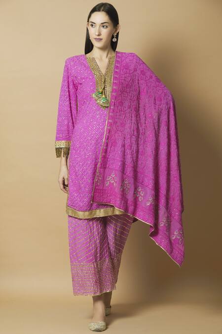Kunwarani Ritu_Pink Chikankari V Neck Kurta Palazzo Set  _Online_at_Aza_Fashions