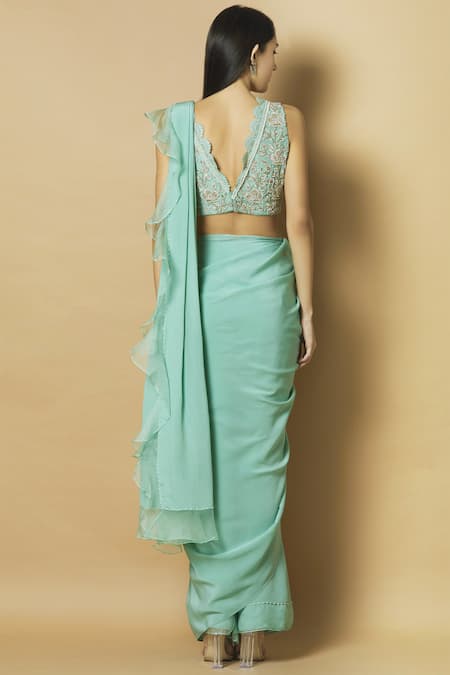 Shop J By Jannat Green Crepe V-shaped Pre-draped Saree at Aza Fashions Shop_J By Jannat_Green Crepe V-shaped Pre-draped Saree _at_Aza_Fashions