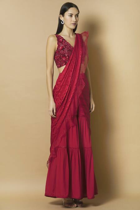 J By Jannat Red Georgette V-shaped Pre-draped Saree Online at Aza Fashions J By Jannat_Red Georgette V-shaped Pre-draped Saree _Online_at_Aza_Fashions