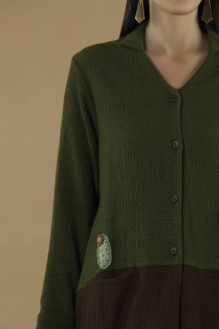 Yavi Green Wool Spread Collar Colorblock Tunic at Aza Fashions Yavi_Green Wool Spread Collar Colorblock Tunic _at_Aza_Fashions