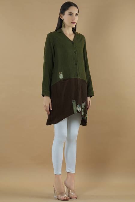 Yavi Green Wool Spread Collar Colorblock Tunic Online at Aza Fashions Yavi_Green Wool Spread Collar Colorblock Tunic _Online_at_Aza_Fashions