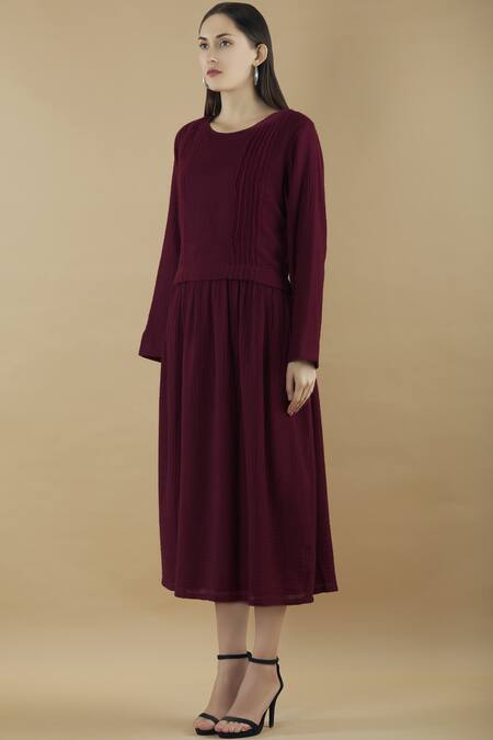 Buy Yavi Purple Wool Round Pleated Midi Dress Online at Aza Fashions Buy_Yavi_Purple Wool Round Pleated Midi Dress _Online_at_Aza_Fashions