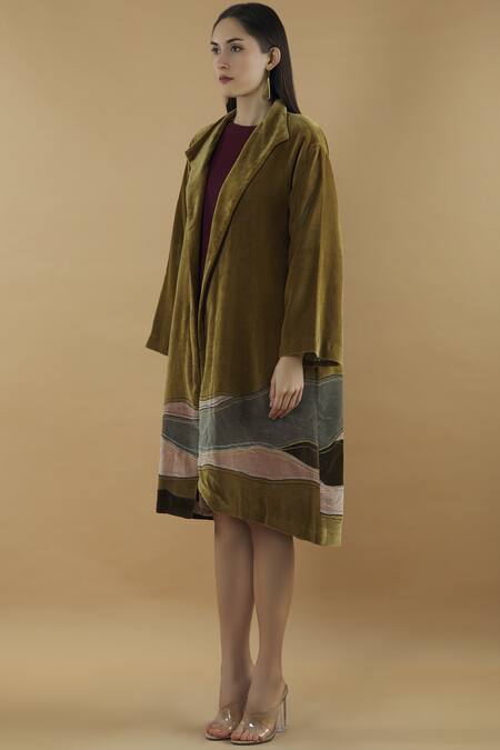 Buy Yavi Green Cotton Flap Collar Long Jacket Online at Aza Fashions Buy_Yavi_Green Cotton Flap Collar Long Jacket _Online_at_Aza_Fashions