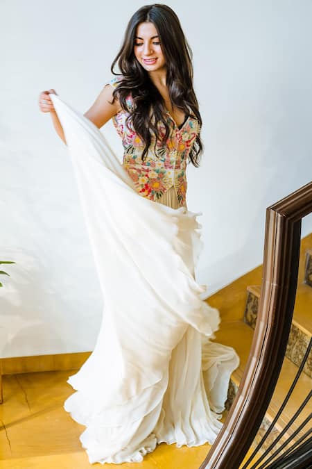 Shop_Varun Bahl_White Georgette V Neck Embroidered Skirt Set _at_Aza_Fashions