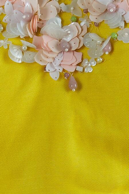 Divya Kanakia Yellow Net, Chiffon V Neck Embellished Flared Lehenga Set at Aza Fashions Divya Kanakia_Yellow Net, Chiffon V Neck Embellished Flared Lehenga Set _at_Aza_Fashions