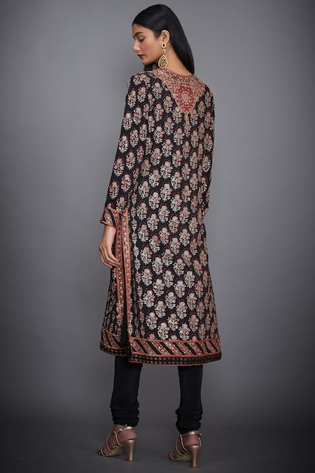 Shop RI.Ritu Kumar Black Silk Crepe Split Embroidered Kurta Set at Aza Fashions Shop_RI.Ritu Kumar_Black Silk Crepe Split Embroidered Kurta Set _at_Aza_Fashions