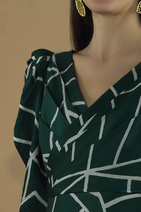 Shop Vedika M Green V Neck Geometric Print Midi Dress Online at Aza Fashions Shop_Vedika M_Green V Neck Geometric Print Midi Dress _Online_at_Aza_Fashions