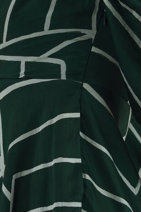 Vedika M Green V Neck Geometric Print Midi Dress at Aza Fashions Vedika M_Green V Neck Geometric Print Midi Dress _at_Aza_Fashions