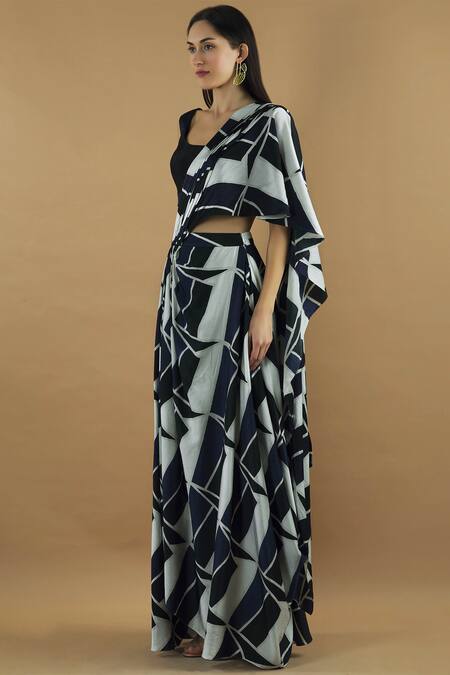 Buy Vedika M Blue U Neck Pre-draped Printed Saree With Blouse Online at Aza Fashions Buy_Vedika M_Blue U Neck Pre-draped Printed Saree With Blouse _Online_at_Aza_Fashions