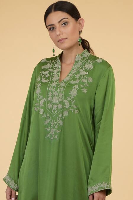 Talking Threads_Green Modal Satin Round Embroidered Kaftan_at_Aza_Fashions