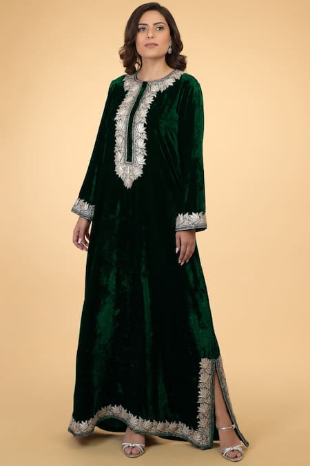 Talking Threads Green Silk Velvet Round Kaftan  