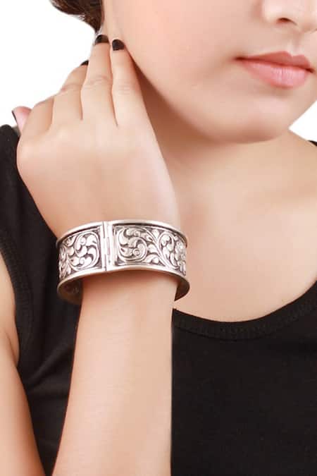 Shop_Sangeeta Boochra_Silver Plated Carved Oxidised Kada _at_Aza_Fashions