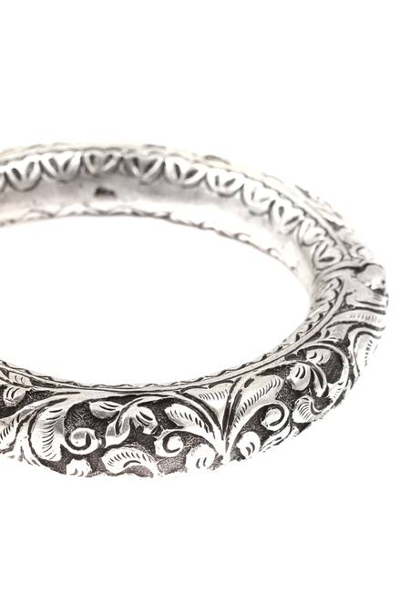 Buy_Sangeeta Boochra_Silver Plated Carved Bangle _Online_at_Aza_Fashions