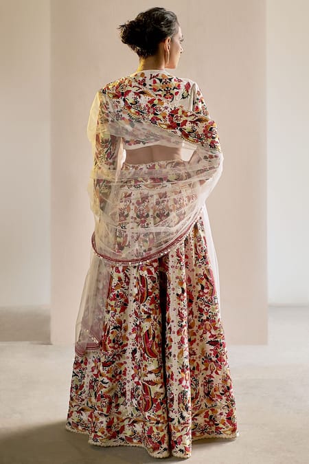 Shop Saksham & Neharicka White Chanderi Round Bridal Lehenga Set at Aza Fashions Shop_Saksham & Neharicka_White Chanderi Round Bridal Lehenga Set _at_Aza_Fashions