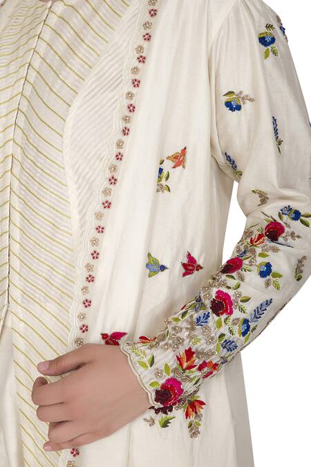 Priyanka Jain_White Chanderi Jacket Kurta Set_at_Aza_Fashions