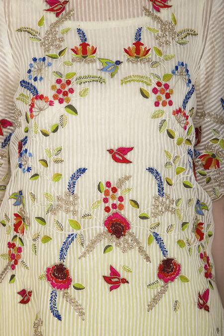 Priyanka Jain_White Chanderi Kurta Set_at_Aza_Fashions