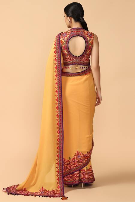 Shop_Tarun Tahiliani_Yellow Georgette Notched Embroidered Saree Set _at_Aza_Fashions