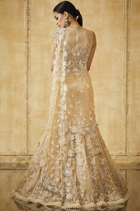 Shop Tarun Tahiliani Beige Bodysuit-stretch Tulle Lehenga-soft Net Embroidered Saree Set at Aza Fashions Shop_Tarun Tahiliani_Beige Bodysuit-stretch Tulle Lehenga-soft Net Embroidered Saree Set _at_Aza_Fashions