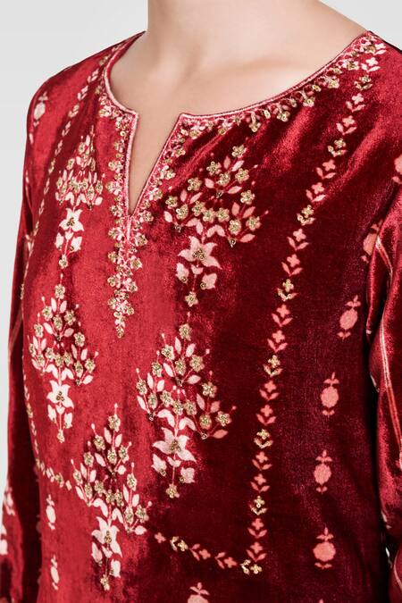 Anita Dongre_Banha Set_Online_at_Aza_Fashions