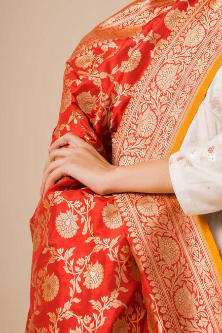 Ekaya Banaras_Red Banarasi Silk Dupatta_Online_at_Aza_Fashions