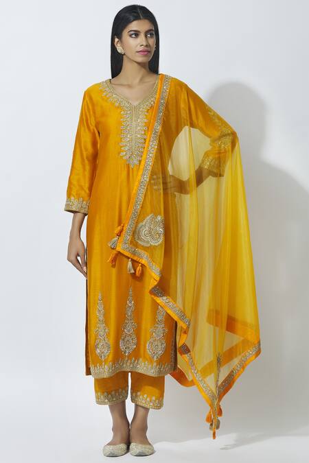 Rar Studio_Orange Chanderi Handloom Kurta Set_Online_at_Aza_Fashions