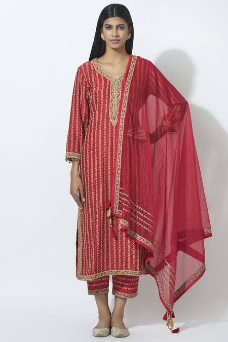 Rar Studio_Red Chanderi Handloom Kurta Set_Online_at_Aza_Fashions