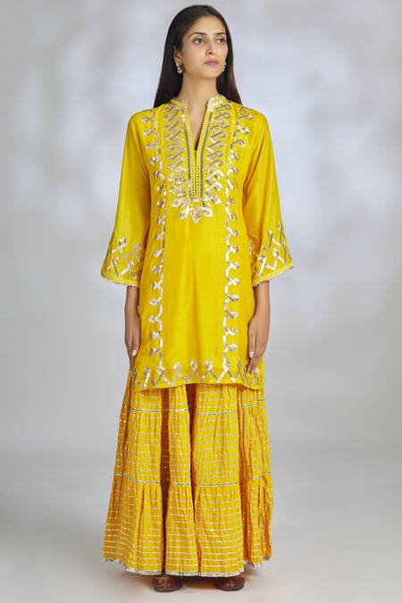 Buy_Gopi Vaid_Yellow Cotton, Chiffon, Tussar Silk Band Collar Embellished Kurta Set_Online_at_Aza_Fashions