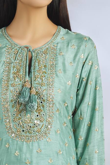 Gopi Vaid Green Chiffon, Tussar Silk, Linen Satin Round Embroidered Kurta Set at Aza Fashions Gopi Vaid_Green Chiffon, Tussar Silk, Linen Satin Round Embroidered Kurta Set_at_Aza_Fashions