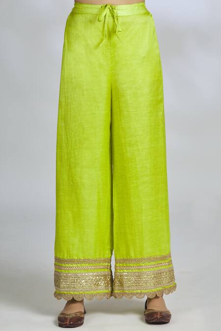 Gopi Vaid Green Chiffon, Tussar Silk, Linen Satin Round Embroidered Kurta Set at Aza Fashions Gopi Vaid_Green Chiffon, Tussar Silk, Linen Satin Round Embroidered Kurta Set_at_Aza_Fashions