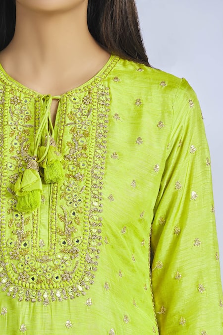 Buy Gopi Vaid Green Chiffon, Tussar Silk, Linen Satin Round Embroidered Kurta Set Buy_Gopi Vaid_Green Chiffon, Tussar Silk, Linen Satin Round Embroidered Kurta Set