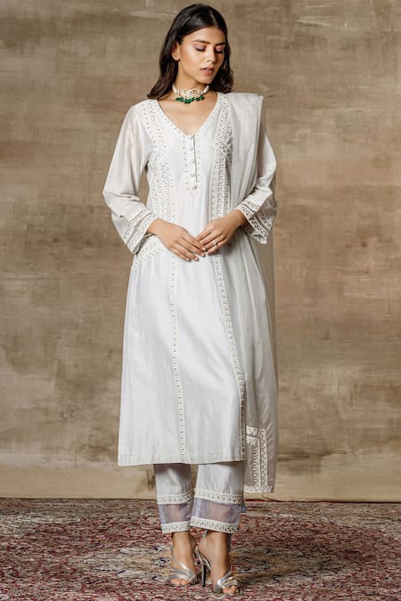 Ajiesh Oberoi Chanderi Embroidered Kurta Set 