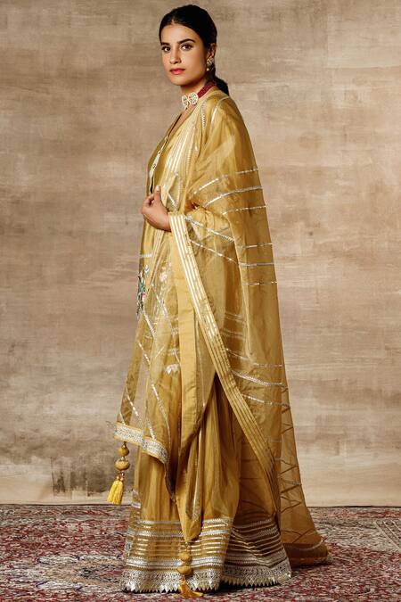 Buy Ajiesh Oberoi Green Organza, Chanderi V Neck Kurta Set Online at Aza Fashions Buy_Ajiesh Oberoi_Green Organza, Chanderi V Neck Kurta Set _Online_at_Aza_Fashions