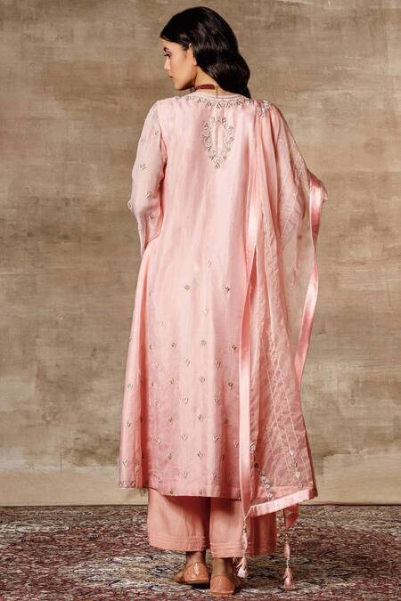 Shop Ajiesh Oberoi Peach Organza V-shaped Embroidered Kurta Palazzo Set at Aza Fashions Shop_Ajiesh Oberoi_Peach Organza V-shaped Embroidered Kurta Palazzo Set _at_Aza_Fashions