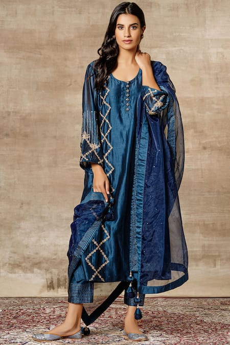 Ajiesh Oberoi Chanderi Embroidered Kurta Set 