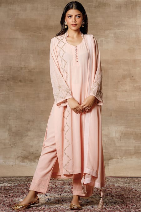 Ajiesh Oberoi Peach Georgette Mandarin Collar Embroidered Kurta Set 