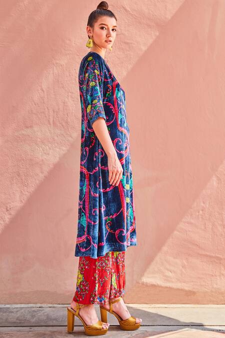 Nautanky_Blue Silk Velvet Kurta Set_Online_at_Aza_Fashions