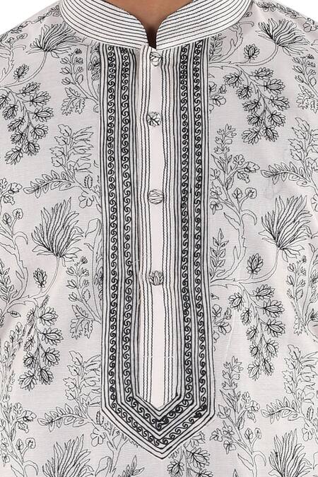 Sankalan - Men_White Chanderi Kurta Set _Online_at_Aza_Fashions