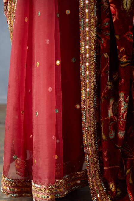 Torani Red Floral Print Saree at Aza Fashions Torani_Red Floral Print Saree_at_Aza_Fashions