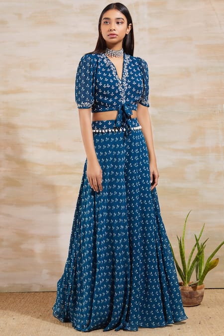 Sana Barreja Blue Georgette V Neck Printed Pant Set Online at Aza Fashions Sana Barreja_Blue Georgette V Neck Printed Pant Set _Online_at_Aza_Fashions
