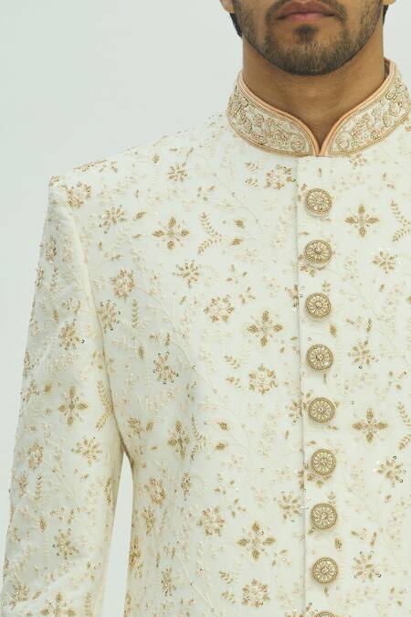 Aryavir Malhotra_White Chikankari Sherwani Set _at_Aza_Fashions