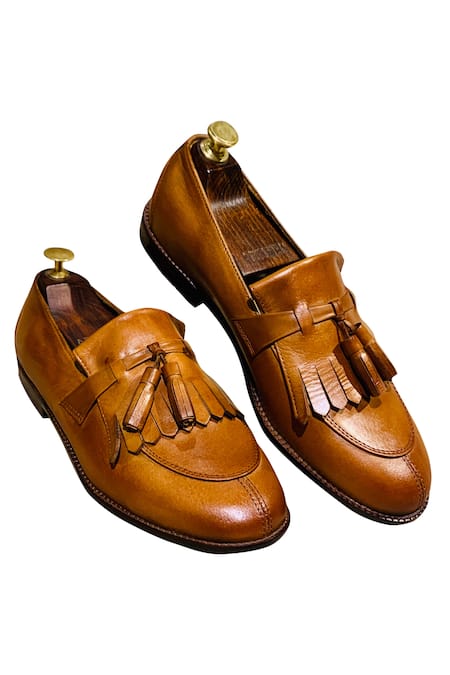Buy_Artimen_Brown Plain Fringe Loafers _Online_at_Aza_Fashions