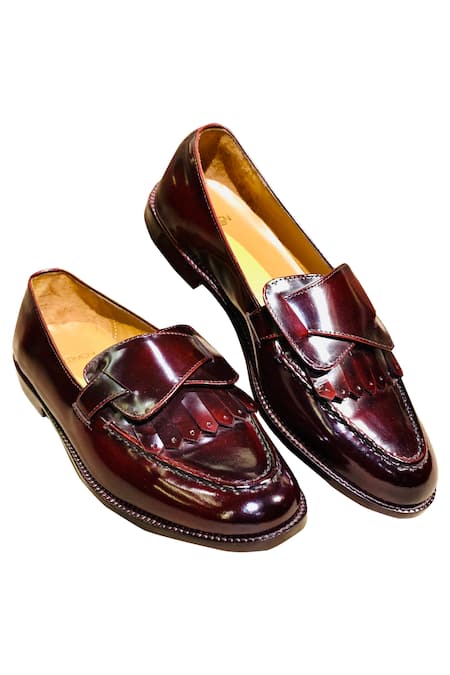 Buy_Artimen_Maroon Plain Fringe Loafers _Online_at_Aza_Fashions