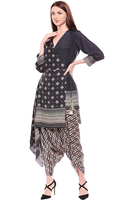 Soup By Sougat Paul_Black Malaysian Silk V Neck Printed Kurta Dhoti Pant Set _Online_at_Aza_Fashions