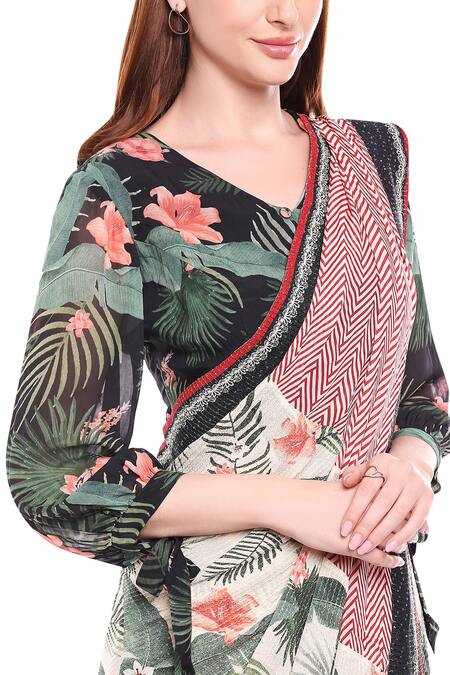 Soup By Sougat Paul White Chiffon V Neck Printed Saree Set at Aza Fashions Soup By Sougat Paul_White Chiffon V Neck Printed Saree Set _at_Aza_Fashions