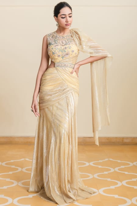 Vega Fashion Mom: Bridal-Wedding Saree Dress Designs-Indian-Pakistani Fancy  Bridal-Wedding Party Wear Saree Collection