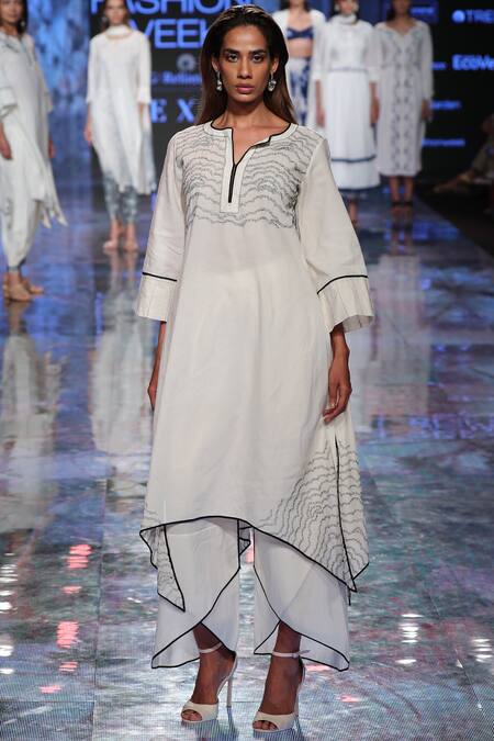 House Of Kotwara_White Cambric Split Chikan Kamdani Kurta Palazzo Set  _Online_at_Aza_Fashions